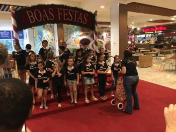 Coral Mergulho Musical no Shopping Piracicaba