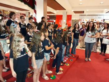 Coral Mergulho Musical no Shopping Piracicaba