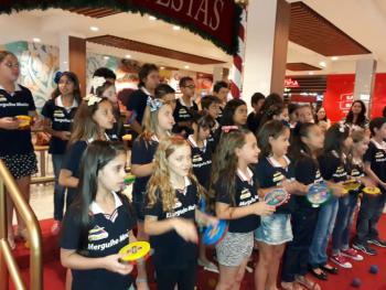 Coral Mergulho Musical no Shopping Piracicaba