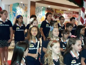 Coral Mergulho Musical no Shopping Piracicaba