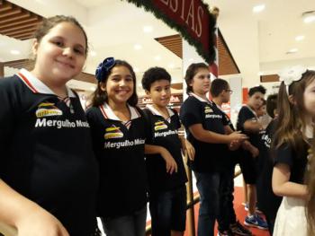 Coral Mergulho Musical no Shopping Piracicaba