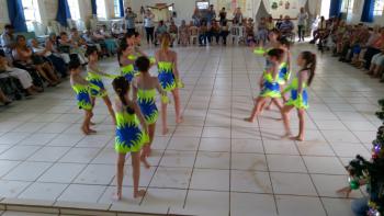 Entrega de doação e Ginástica Acrobática no Lar dos Velhinhos