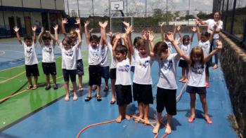 Brincando com Água - Educação Infantil