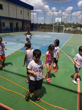 Brincando com Água - Educação Infantil