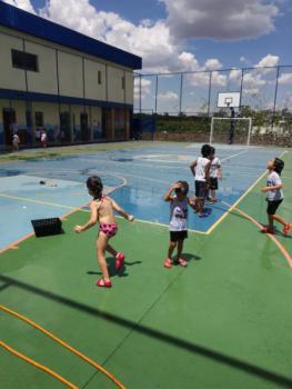 Brincando com Água - Educação Infantil