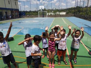 Brincando com Água - Educação Infantil