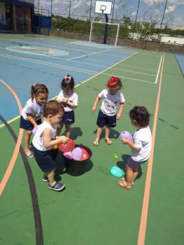 Brincando com Água - Educação Infantil