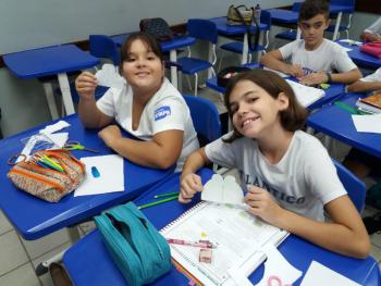 Regiões Planas e Simetria - 5º ano B