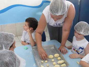 Preparo de pão caseiro - Jardim I