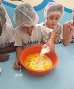 Preparo de bolo de limão - Grupo III Integral