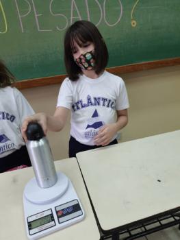 1° anos A e B - Leve ou pesado?