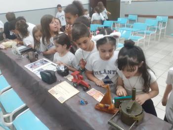 Exposição de Objetos Antigos - 2º ano